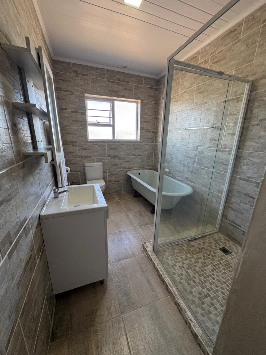 4 Bedroom Property for Sale in Bettys Bay Western Cape